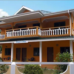 3* Couette-café Georgina's